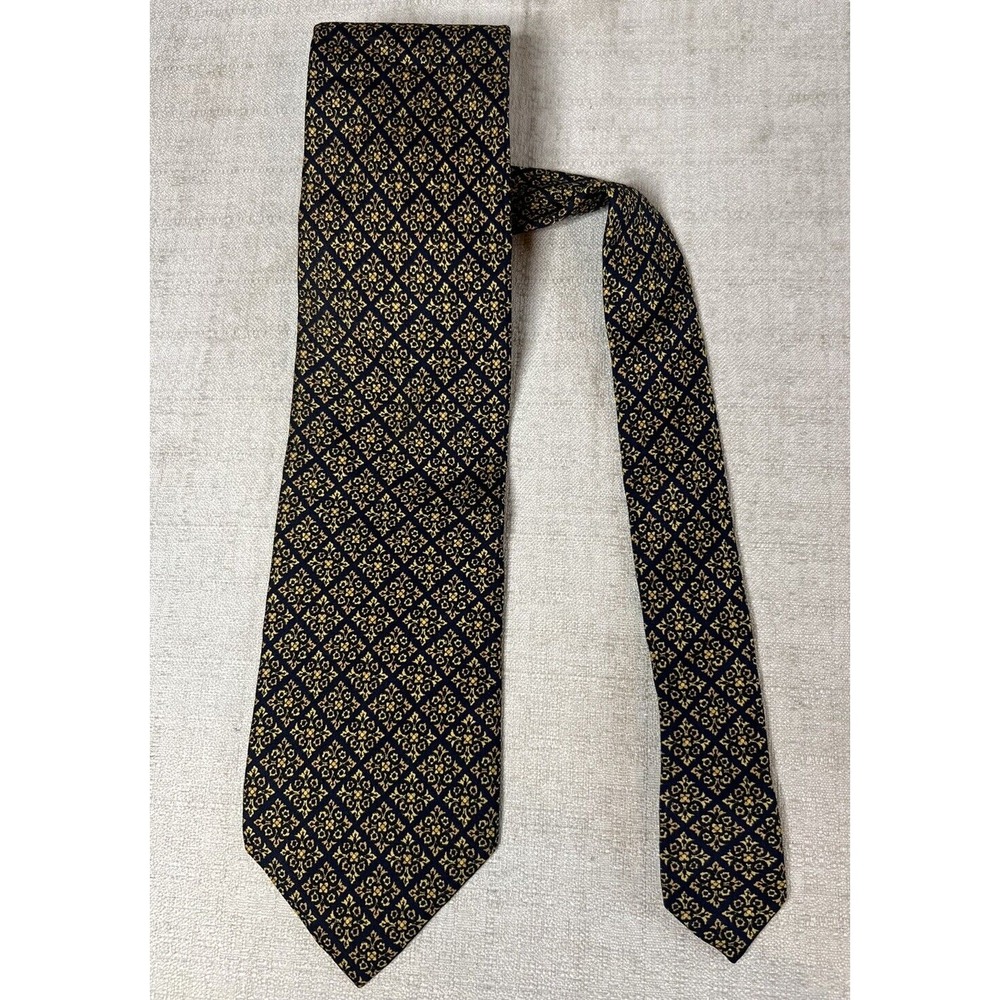Burberrys London Mens Tie Yellow Navy Floral Diamond Pattern 100% Silk Vintage